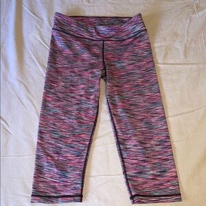 Aeropostale Vibrant Cropped Striped Leggings